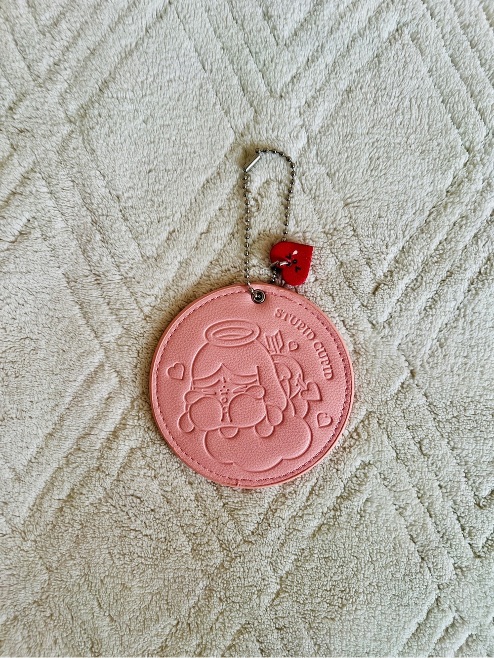 pop mart crybaby crying for love mirror pendant